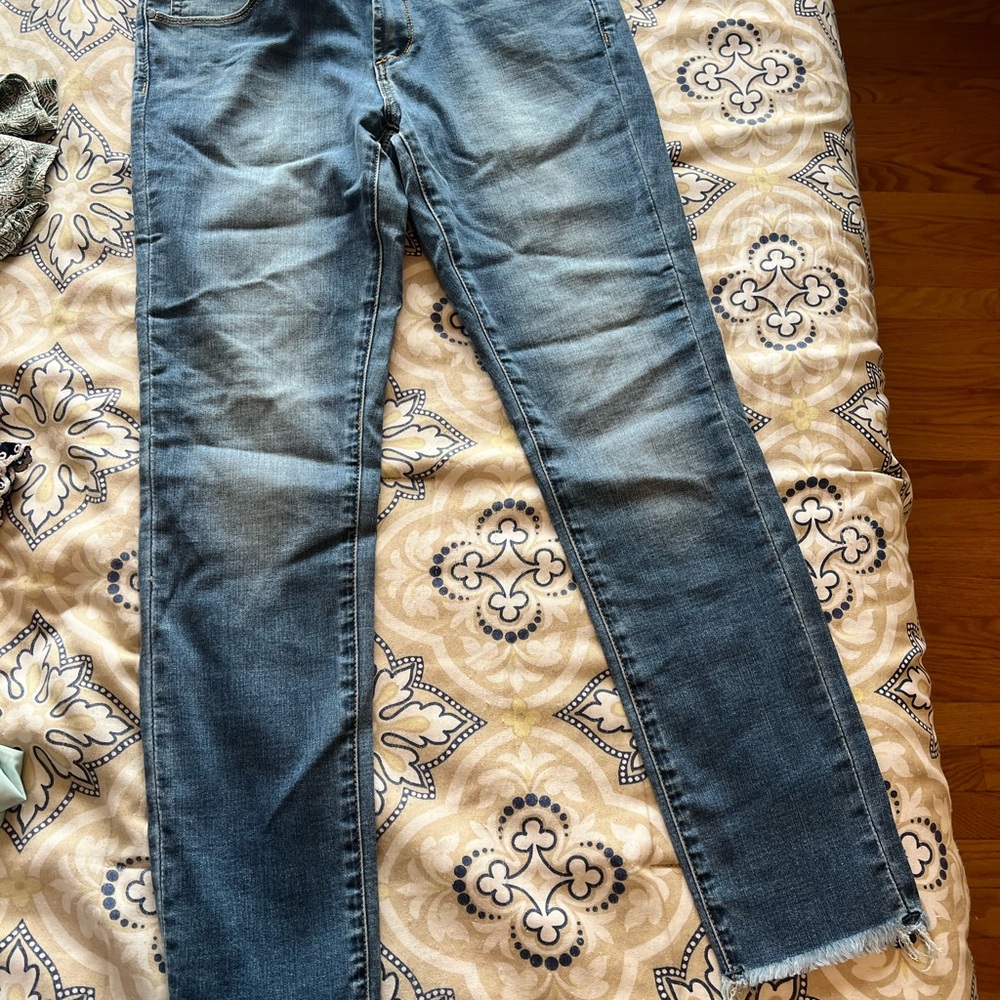 Articles of Society cropped skinny Jean size 28 NWT